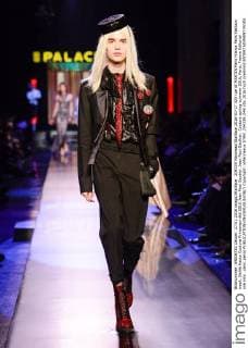 204339 Marineau Starface 2016-01-27 325 rue St MARTIN Paris France Paris Fashion week. Defilé Haute Couture Printemps été 2016 Jean Paul Gautier. Jean Paul Gaultier, Couture spring-summer 2016, Paris, France Editorial use only _sans_perso  Copyright: xMarineaux STAR_204339_046