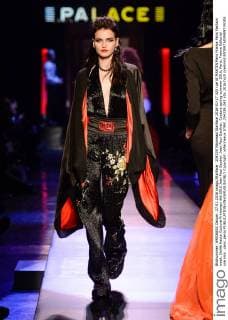204339 Marineau Starface 2016-01-27 325 rue St MARTIN Paris France Paris Fashion week. Defilé Haute Couture Printemps été 2016 Jean Paul Gautier. Jean Paul Gaultier, Couture spring-summer 2016, Paris, France Editorial use only _sans_perso  Copyright: xMarineaux STAR_204339_061