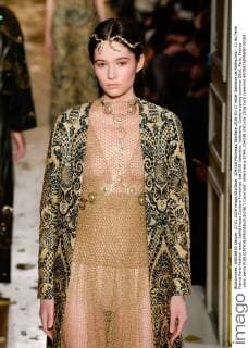 204338 Marineau Starface 2016-01-27 Hotel Salomon de Rothschild - 11 Ru Paris France Paris Fashion week. Defilé Haute Couture Printemps été 2016 Valentino. Valentino, Couture spring-summer 2016, Paris, France _sans_perso  Copyright: xMarineaux STAR_204338_050