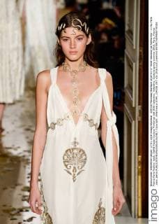 204338 Marineau Starface 2016-01-27 Hotel Salomon de Rothschild - 11 Ru Paris France Paris Fashion week. Defilé Haute Couture Printemps été 2016 Valentino. Valentino, Couture spring-summer 2016, Paris, France _sans_perso  Copyright: xMarineaux STAR_204338_097