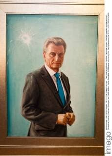 Das Portraitbild von Günther Oettinger in der Villa Reitzenstein wurde enthüllt. Stuttgart-Portrait Günther Oettinger stz