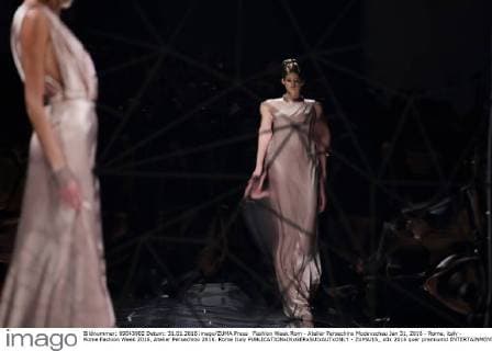 Fashion Week Rom - Atelier Persechino Modenschau Jan 31, 2016 - Rome, italy - Rome Fashion Week 2016, Atelier Persechino 2016. Rome Italy - ZUMAi15_