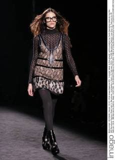 A model takes to the catwalk with a creation by Custo Barcelona label during the 080 Barcelona Fashion Week held in Barcelona, northeastern Spain, 03 February 2016. The 080 Barcelona Fashion runs from 01 February to 05 February 2016. 080 Barcelona Fashion Week !ACHTUNG: NUR REDAKTIONELLE NUTZUNG!  20160203-635901349743548674