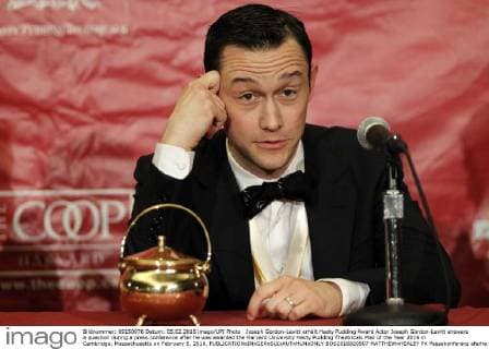 Joseph Gordon-Levitt erhält Hasty Pudding Award Actor Joseph Gordon-Levitt answers a question during a press conference after he was awarded the Harvard University Hasty Pudding Theatricals Man of the Year 2016 in Cambridge, Massachusetts on February 5, 2016.  BOS2016020507 MATTHEWxHEALEY