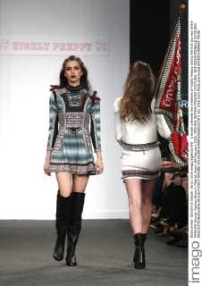A model presents the creations of Highly Preppy during the first journey of the MFSHOW Woman Fashion Show in Madrid, Spain, 08 February 2016. MFSHOW WOMAN FASHION !ACHTUNG: NUR REDAKTIONELLE NUTZUNG!  GRA386 20160208-635905550880227415