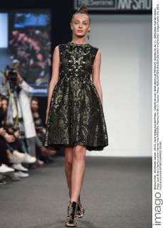 Desfile de Juan Brea dentro de MFSHOW Women.fw 16-17. 588 Diego Puerta Cordon Press Juan Brea s fashion show framed into MFSHOW Women.fw 16-17. Cordon Press  DiegoxPuerta