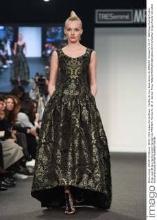 Desfile de Juan Brea dentro de MFSHOW Women.fw 16-17. 588 Diego Puerta Cordon Press Juan Brea s fashion show framed into MFSHOW Women.fw 16-17. Cordon Press  DiegoxPuerta