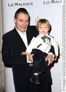 David Rienau mit seinem Sohn Alexander Lucien bei der Liz Malraux Summer Romance Spring Summer Modenschau am 11.02.2016 in Hamburg Liz Malraux Spring Summer Modenschau in Hamburg, 2016 