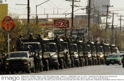 (160211) -- MONTERREY, Feb. 11, 2016 -- Elements of the Mexican Army arrive to the Topo Chico prison after a fight between inmates, in Monterrey, in the state of Nuevo Leon, Mexico, on Feb. 11, 2016. Jaime Rodriguez Calderon, governor of Nuevo Leon, informed a press conference that 52 people were killed and 12 injured after a fight broke out between two rival fractions of inmates inside the Topo Chico prison. Str) (ce) MEXICO-MONTERREY-SECURITY-PRISON e Str 