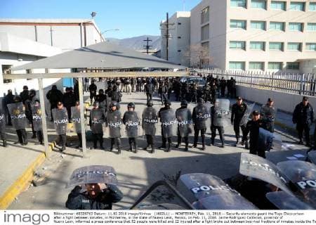 (160211) -- MONTERREY, Feb. 11, 2016 -- Security elements guard the Topo Chico prison after a fight between inmates, in Monterrey, in the state of Nuevo Leon, Mexico, on Feb. 11, 2016. Jaime Rodriguez Calderon, governor of Nuevo Leon, informed a press conference that 52 people were killed and 12 injured after a fight broke out between two rival fractions of inmates inside the Topo Chico prison. ABC) (ce) MEXICO-MONTERREY-SECURITY-PRISON e ABC 