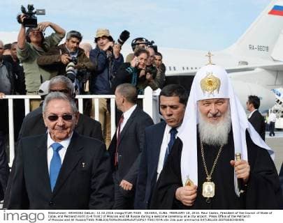 HAVANA, CUBA. FEBRUARY 12, 2016. Raul Castro, President of the Council of State of Cuba, and Patriarch Kirill (L-R front) of Moscow and All Russia during a welcome ceremony at a city airport. Press Office of the Patriarch of Moscow and All Russia TASS  TS01707A