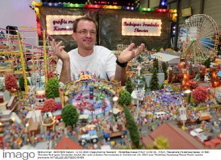 Modellbaumesse Erfurt 12.02.16 , Erfurt, Messehalle,Modellbaumesse, im Bild: Thorsten Rodriguez Fernandez besitzt den wohl grössten Rummelplatz in Kleinformat