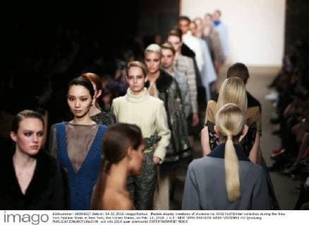 Models display creations of Vivienne Hu 2016 Fall Winter collection during the New York Fashion Week in New York, the United States, on Feb. 14, 2016. ) U.S.-NEW YORK-FASHION WEEK-VIVIENNE HU QinxLang 