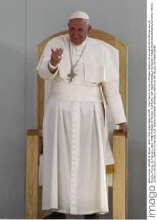Pope Francis arrives at Morelos stadium for an event of his Mexican tour in Morelia, Mexico, 16 February 2016. POPE FRANCIS IN MEXICO !ACHTUNG: NUR REDAKTIONELLE NUTZUNG!  MEX02 20160217-635912711390497373