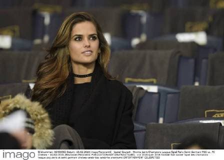 Izabel Goulart - Promis beim Champions League Spiel Paris Saint Germain PSG vs. FC Chelsea - 16 02 2016 JBAutissier Panoramic 