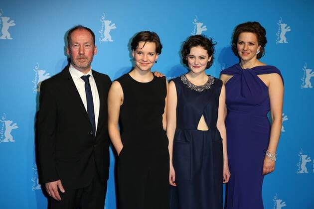 Ulrich Noethen, Stella Kunkat, Lea van Acken und Martina Gedeck bei der Das Tagebuch der Kino Premiere am 16.02.2016 im Rahmen der 66. Internationale Filmfestspiele Berlin Berlinale in Berlin Berlinale 2016 - Das Tagebuch der Anne Frank Premiere in Berlin, 2016 