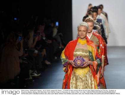 A model on the runway at the Hiromi Asai 2016 Collection at The Arc, Skylight at Moynihan Station during Fall 2016 New York Fashion Week on February 16, 2016 in New York City.  NYP20160216937 ANDREAxHANKS