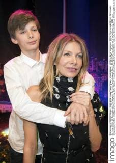 Ursula Karven mit Sohn Daniel Veres beim 99Fire-Films-Award 2016 im Rahmen der Berlinale 2016 66. Internationale Filmfestspiele Berlin im Admiralspalast. Berlin, 18.02.2016 Foto:xFredericx xFuturexImage
