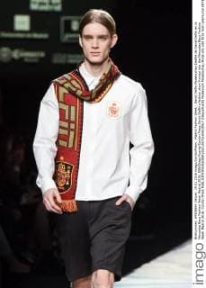 Madrid Fashion Week - David Delfin Modenschau Desfile de David Delfin en la Mercedes Benz Fashion Week Madrid 2016. 588 Diego Puerta Cordon Press David Delfin s fashion show framed into the Mercedes Benz Fashion Week Madrid 2016. Cordon Press  DiegoxPuerta