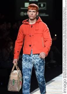 Madrid Fashion Week - David Delfin Modenschau Desfile de David Delfin en la Mercedes Benz Fashion Week Madrid 2016. 588 Diego Puerta Cordon Press David Delfin s fashion show framed into the Mercedes Benz Fashion Week Madrid 2016. Cordon Press  DiegoxPuerta