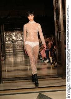 London Fashion Week - Felder Felder Modenschau . 19 02 2016. London, United Kingdom. Felder Felder show at London Fashion Week A W 2016-Day one.  xStephenxLockx xi-Imagesx IIM-12002-0006