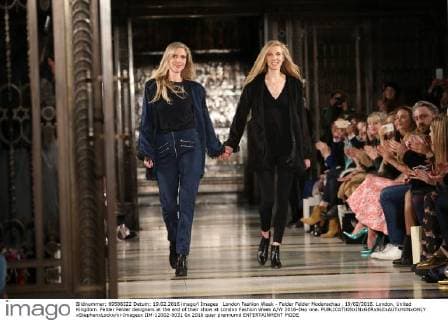 London Fashion Week - Felder Felder Modenschau . 19 02 2016. London, United Kingdom. Felder Felder designers at the end of their show at London Fashion Week A W 2016-Day one.  xStephenxLockx xi-Imagesx IIM-12002-0031