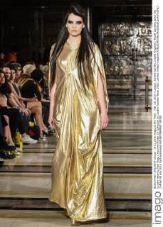 Feb. 19, 2016 - London, Covent Garden, United Kingdom - Model saunters down the runway wearing Pam Hogg s Autumn Winter 16 Collection at London Fashion Week 2016. London United Kingdom - ZUMAp133