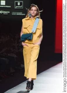 Madrid Fashion Week - Moises Nieto Modenschau Desfile de Moises Nieto Manemane en la Mercedes Benz Fashion Week Madrid 2016. 588 Diego Puerta Cordon Press Moises Nieto Manemane s fashion show framed into the Mercedes Benz Fashion Week Madrid 2016. Cordon Press  DiegoxPuerta