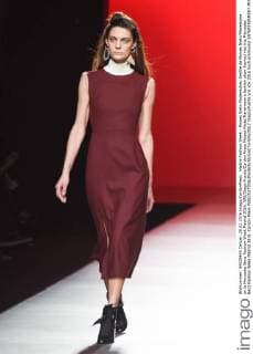 Madrid Fashion Week - Moises Nieto Modenschau Desfile de Moises Nieto Manemane en la Mercedes Benz Fashion Week Madrid 2016. 588 Diego Puerta Cordon Press Moises Nieto Manemane s fashion show framed into the Mercedes Benz Fashion Week Madrid 2016. Cordon Press  DiegoxPuerta