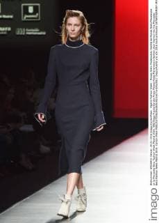 Madrid Fashion Week - Moises Nieto Modenschau Desfile de Moises Nieto Manemane en la Mercedes Benz Fashion Week Madrid 2016. 588 Diego Puerta Cordon Press Moises Nieto Manemane s fashion show framed into the Mercedes Benz Fashion Week Madrid 2016. Cordon Press  DiegoxPuerta