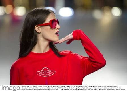 Model bei der Agatha Ruiz de la Prada Fashion Show auf der Mercedes-Benz Fashion Week Madrid Autumn Winter 2016. Madrid, 19.02.2016 Foto:xDyDxFotografosx xFuturexImage