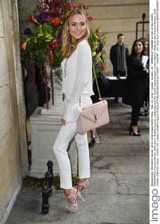 Feb. 20, 2016 - London, London, UK - KIMBERLEY GARNER arrives at the JULIEN MACDONALD Autumn Winter 2016 show. Models, buyers, celebrities and the stylish descend upon London Fashion Week for the Autumn Winters 2016 clothes collection shows. London, UK. London United Kingdom  - ZUMAl94_