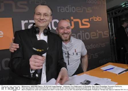 Moderator Knut Elstermann mit Darsteller Saar Maos (Preisträger Panorama Publikums Preis beim RadioEins Berlinale-Nighttalk zum Abschluss der 66. Internationalen Filmfestspiele Berlin 66. Internationale Filmfestspiele in Berlin IFB2016