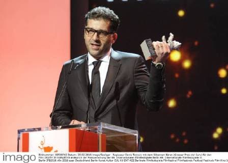 Regisseur Danis Tanovic mit dem Silbernen Bären (Grosser Preis der Jury) für den Film DEATH IN SARAJEVO anlässlich der Preisverleihung der 66. Internationalen Filmfestspiele Berlin 66. Internationale Filmfestspiele in Berlin IFB2016