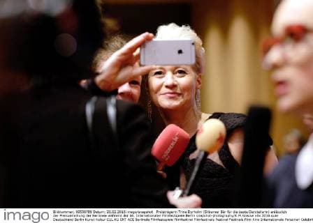 Preisträgerin Trine Dyrholm (Silberner Bär für die beste Darstellerin) anlässlich der Preisverleihung der Berlinale während der 66. Internationalen Filmfestspiele Berlin snapshot-photography K.M.Krause