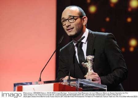 Schauspieler Majd Mastoura mit dem Silbernen Bären als Bester Darsteller im Film HEDI anlässlich der Preisverleihung der 66. Internationalen Filmfestspiele Berlin 66. Internationale Filmfestspiele in Berlin IFB2016