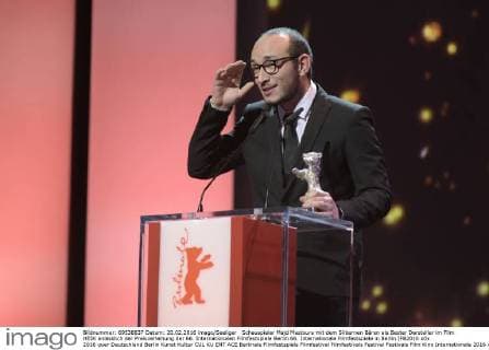 Schauspieler Majd Mastoura mit dem Silbernen Bären als Bester Darsteller im Film HEDI anlässlich der Preisverleihung der 66. Internationalen Filmfestspiele Berlin 66. Internationale Filmfestspiele in Berlin IFB2016