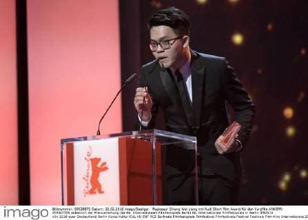 Regisseur Chiang Wei Liang mit Audi Short Film Award für den Kurzfilm ANKERN VERBOTEN anlässlich der Preisverleihung der 66. Internationalen Filmfestspiele Berlin 66. Internationale Filmfestspiele in Berlin IFB2016