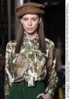 Feb. 21, 2016 - London, Covent Garden, United Kingdom - Model walks down the catwalk wearing Zaheer Abbas s Autumn Winter 2016 collection. London United Kingdom - ZUMAp133