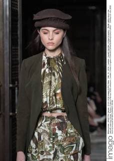 Feb. 21, 2016 - London, Covent Garden, United Kingdom - Model walks down the catwalk wearing Zaheer Abbas s Autumn Winter 2016 collection. London United Kingdom - ZUMAp133