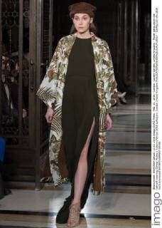 Feb. 21, 2016 - London, Covent Garden, United Kingdom - Model walks down the catwalk wearing Zaheer Abbas s Autumn Winter 2016 collection. London United Kingdom - ZUMAp133
