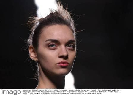 Desfile de Esther Noriega en la Mercedes Benz Fashion Week Madrid 2016. 588 Diego Puerta Cordon Press Esther Noriega s fashion show framed into the Mercedes Benz Fashion Week Madrid 2016. Cordon Press  DiegoxPuerta