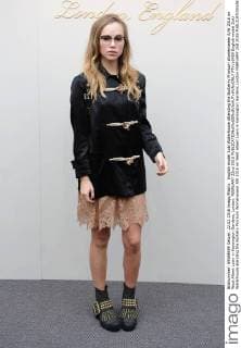 English model Suki Waterhouse attending the Burberry Prorsum Womenswear A W 2016 on West Albert Lawn in Kensington Gardens, London. FEBRUARY 22nd 2016  PTYx16459