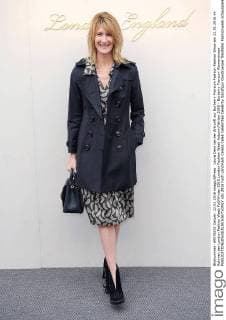 Laura Dern bei der Ankunft zur Burberry Prorsum Fashion Fashion Show am 22.02.2016 im Rahmen der London Fashion Week Fall Winter 2016 London Fashion Week Autumn Winter 2016 - Burberry Prorsum Womenswear 