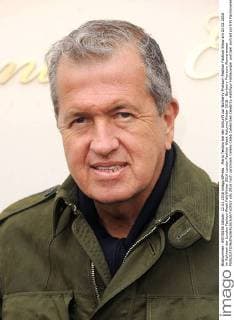 Mario Testino bei der Ankunft zur Burberry Prorsum Fashion Fashion Show am 22.02.2016 im Rahmen der London Fashion Week Fall Winter 2016 London Fashion Week Autumn Winter 2016 - Burberry Prorsum Womenswear 
