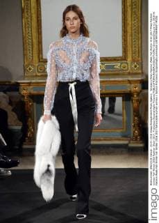 Woman s Milan Fashion Week Fall Winter 2016 2017 Milan Fashion woman Fall Winter 2016 Fashion Show 2017. Francesco Scognamiglio Pictured  SimonaxChioccia