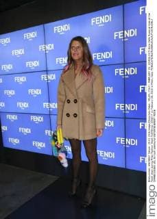 MILAN, ITALY - FEBRUARY 25: (CHINA OUT) Anna Dello Russo arrives at the Fendi show during Milan Fashion Week Fall Winter 2016 17 on February 25, 2016 in Milan, Italy.  CFP480191842