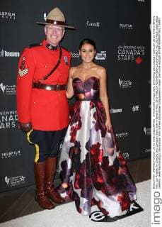Emmanuelle Chriqui beim An Evening with Canada s Stars am 25.02.2016 in Beverly Hills, Los Angeles An Evening with Canada s Stars Gala in Beverly Hills, 2016 