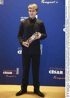 Cesar Preisverleihung in Paris - Preisträger Rod Paradot ( Cesar größte männliche Schauspiel-Hoffnung ) - 41. Preisverleihung Cesar, Photocall mit den Gewinnern, Fouquets, Paris Frankreich - 26 02 2016 GwendolineLeGoff Panoramic 