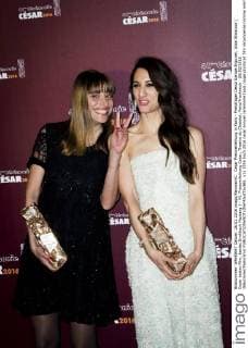 Cesar Preisverleihung in Paris - Preisträger Deniz Gamze Erguven, Alice Winocour ( Cesar bester Film, bestes Drehbuch Mustang ) - 41. Preisverleihung Cesar, Theatre du Chatelet, Paris Frankreich - 26 02 2016 JBAutissier Panoramic 